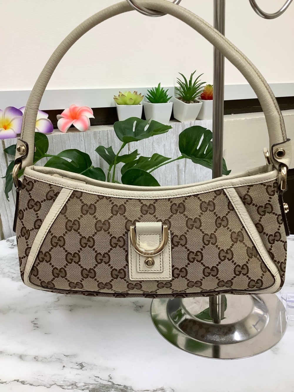 Gucci Beige Brown GG Canvas Shoulder Bag with Cream Leather Trim